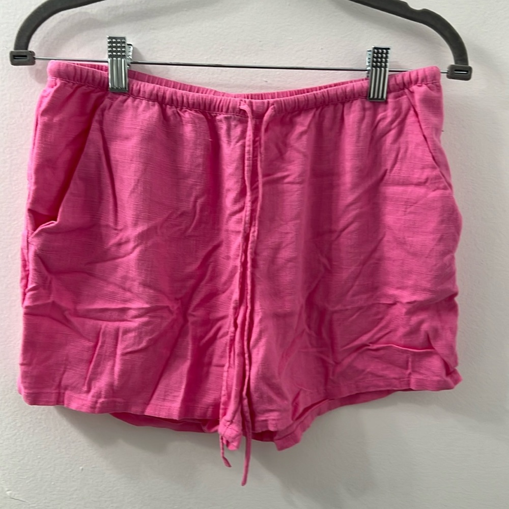 Drawstring waist shorts